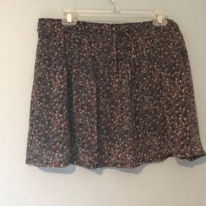 AMERICAN EAGLE flouncy floral skirt